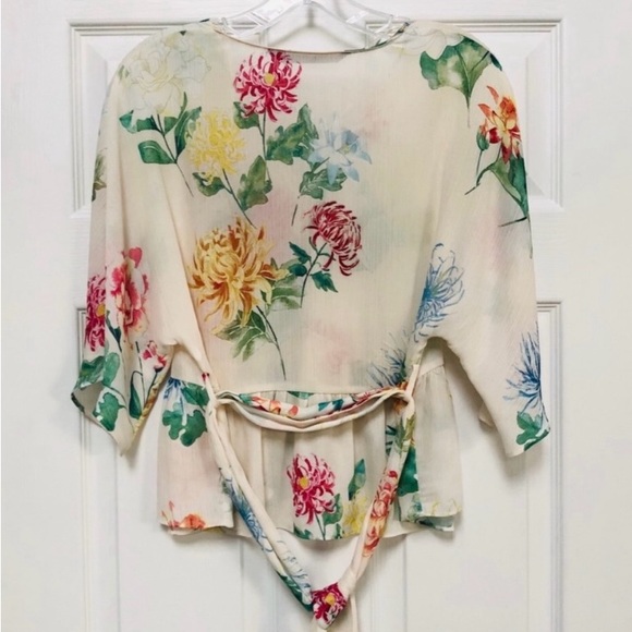Zara floral blouse Size S with tie around waist - Picture 3 of 9